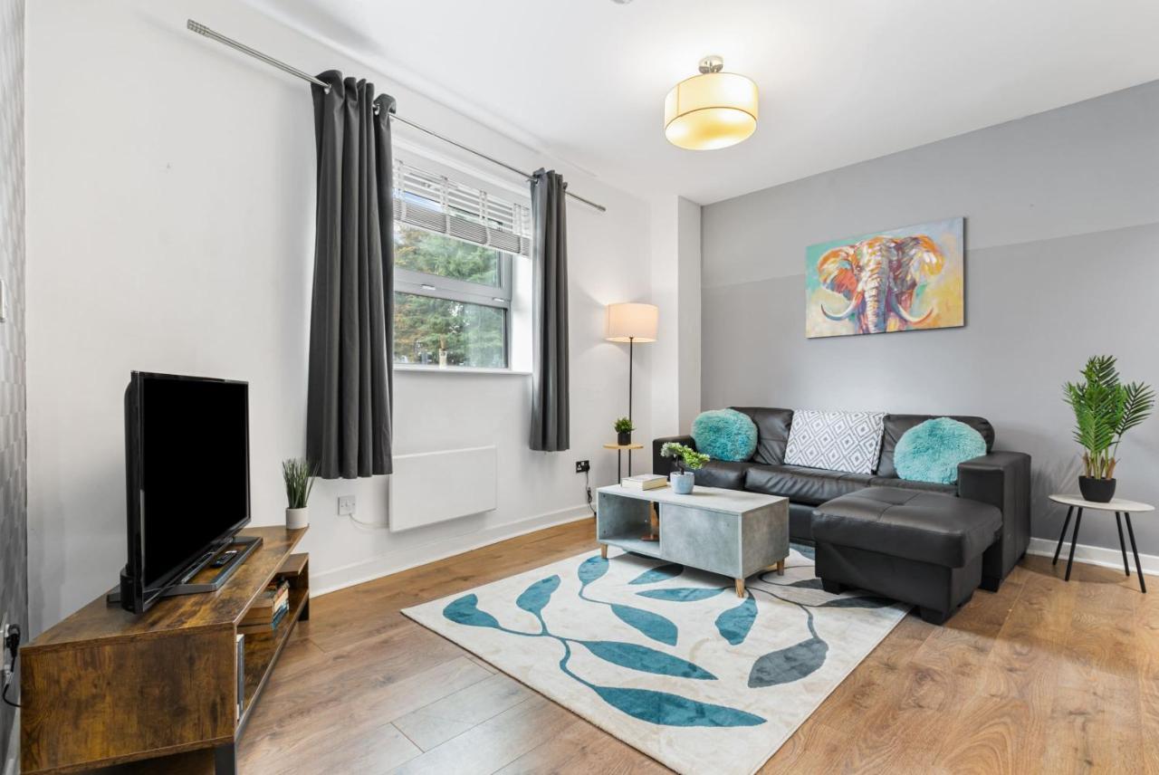 Spacious 1 Bedroom Apartment In Central Woking Eksteriør bilde