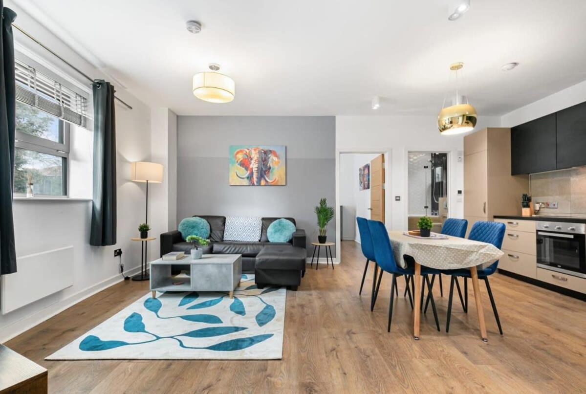 Spacious 1 Bedroom Apartment In Central Woking Eksteriør bilde